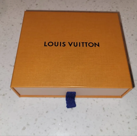 Small Louis Vuitton Box with Drawer - Picture 2 of 12